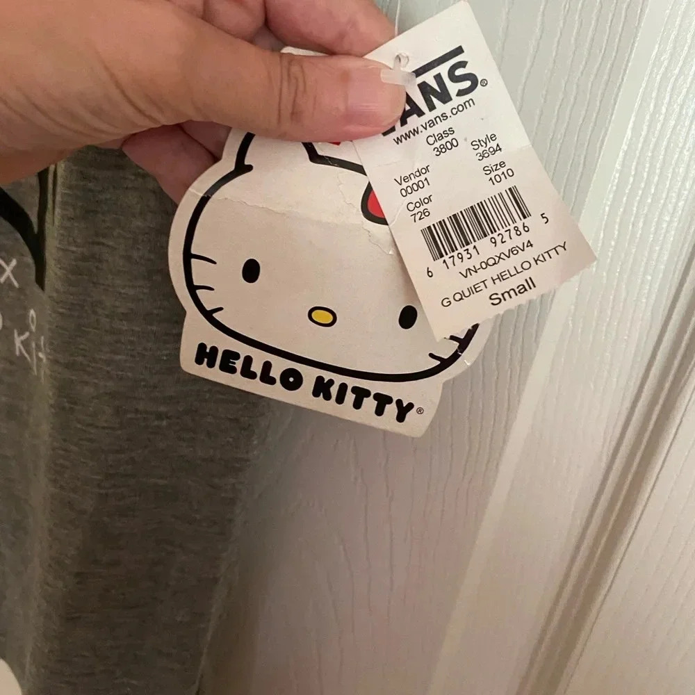 Hard to find Sanrio Hello Kitty Vans tee shirt size small NWT Vintage 2012 - Picture 2 of 6